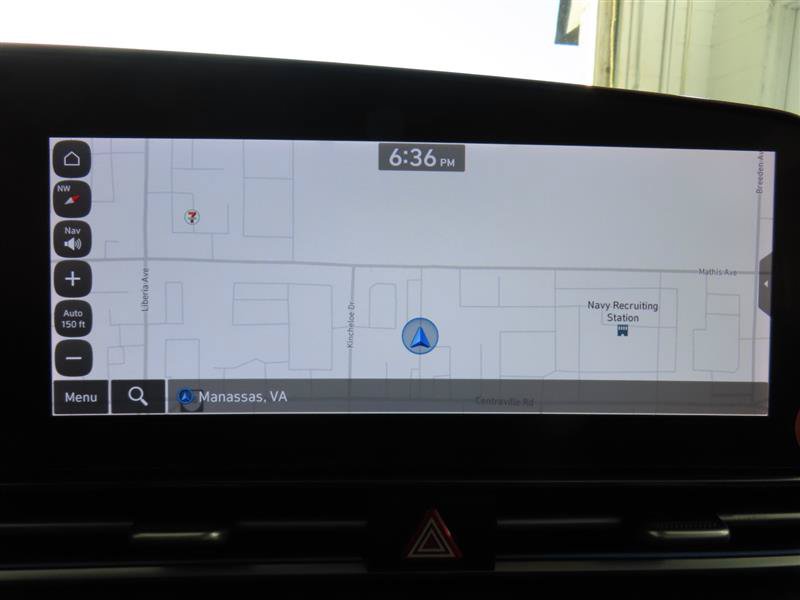 Used 2025 Hyundai Elantra SEL FWD image 24