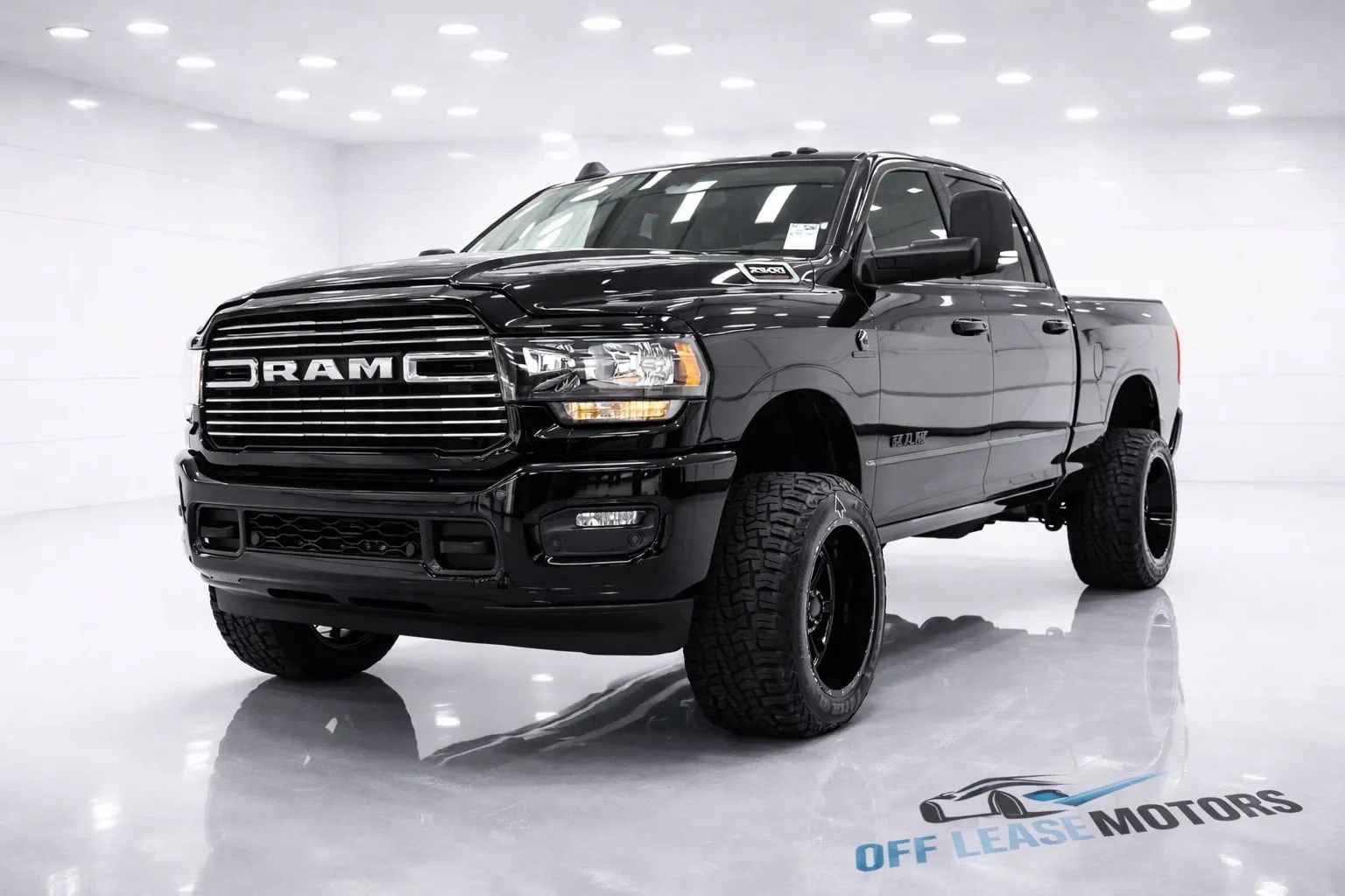 Used 2020 RAM 2500 Big Horn w/ Level 2 Equipment Group AWD/4WD image 1