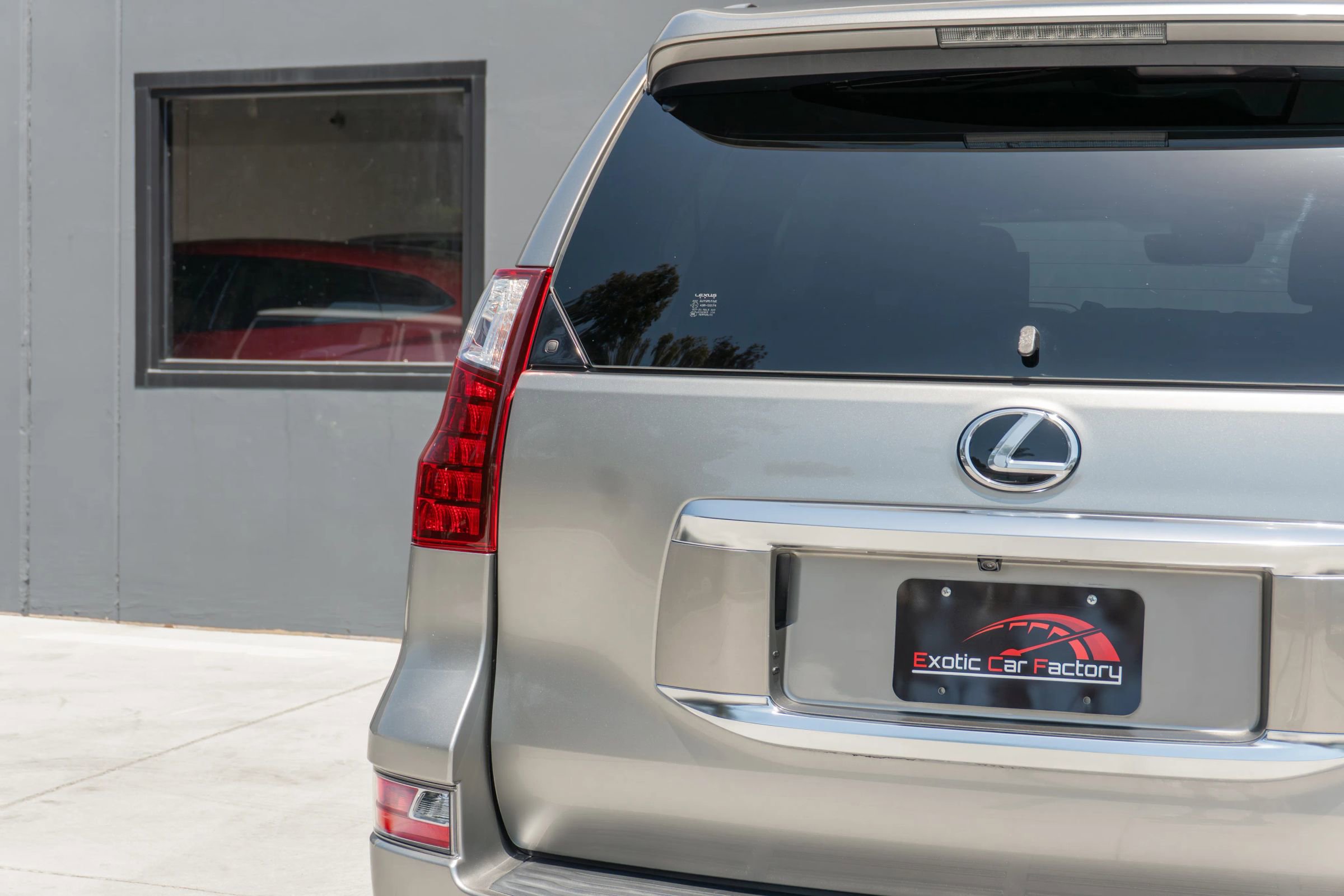Used 2022 Lexus GX 460 Premium w/ Accessory Package AWD/4WD image 26
