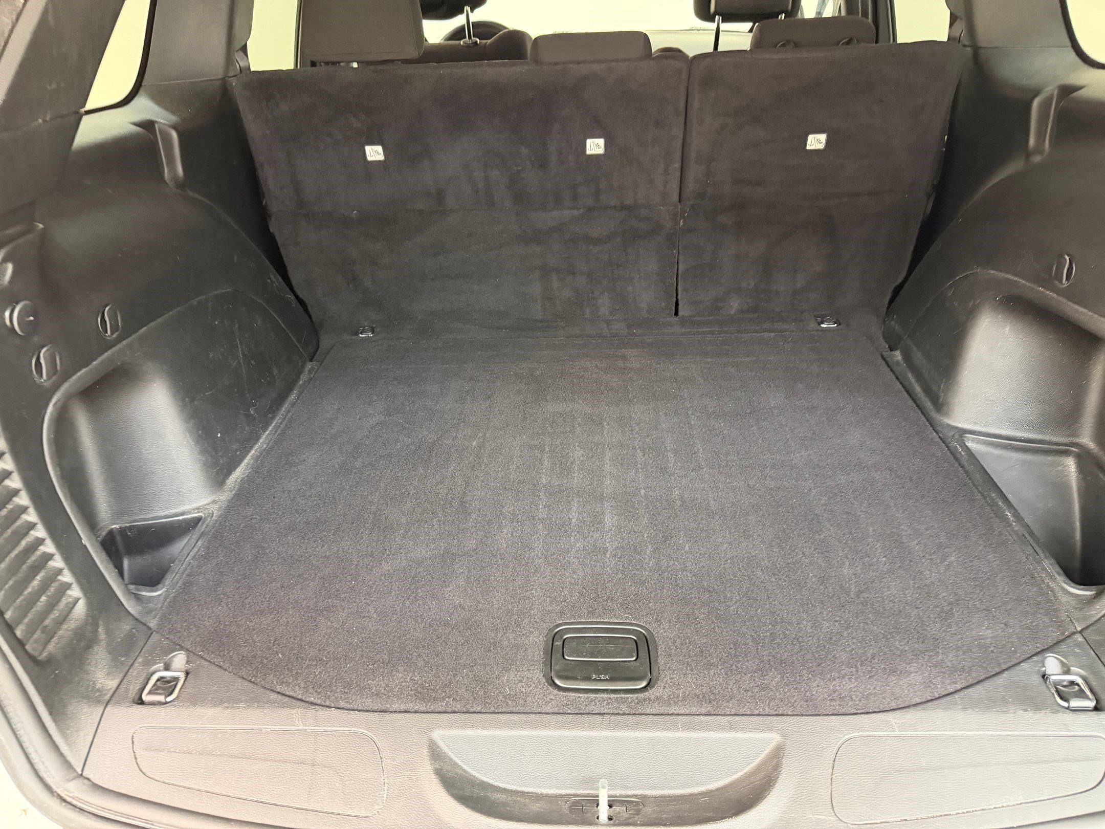 Used 2021 Jeep Grand Cherokee Laredo image 23