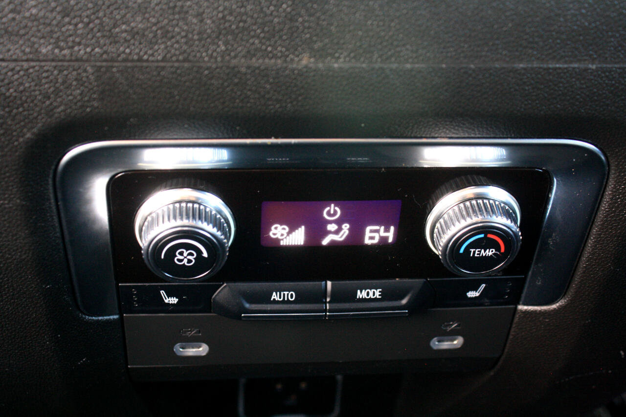 Used 2023 GMC Yukon Denali image 41