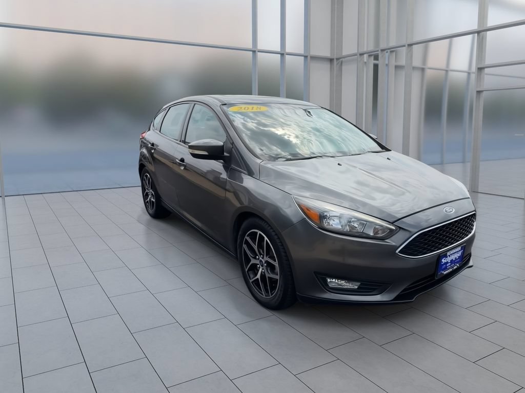 Used 2018 Ford Focus SEL FWD image 2