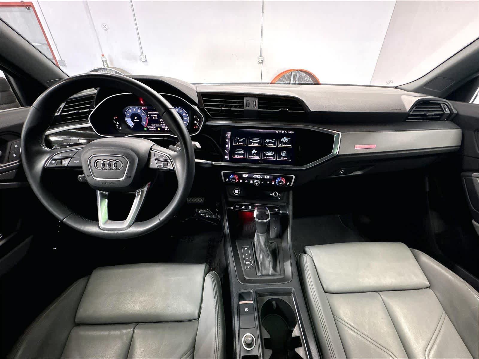 Used 2023 Audi Q3 2.0T Premium Plus w/ Premium Plus Package AWD/4WD image 16