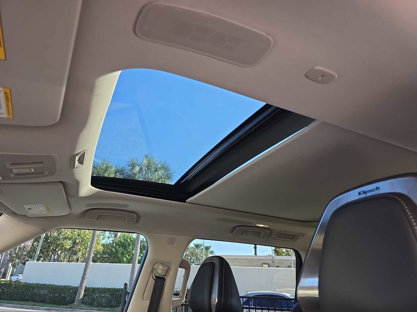 Certified 2025 INFINITI QX80 Sensory image 27