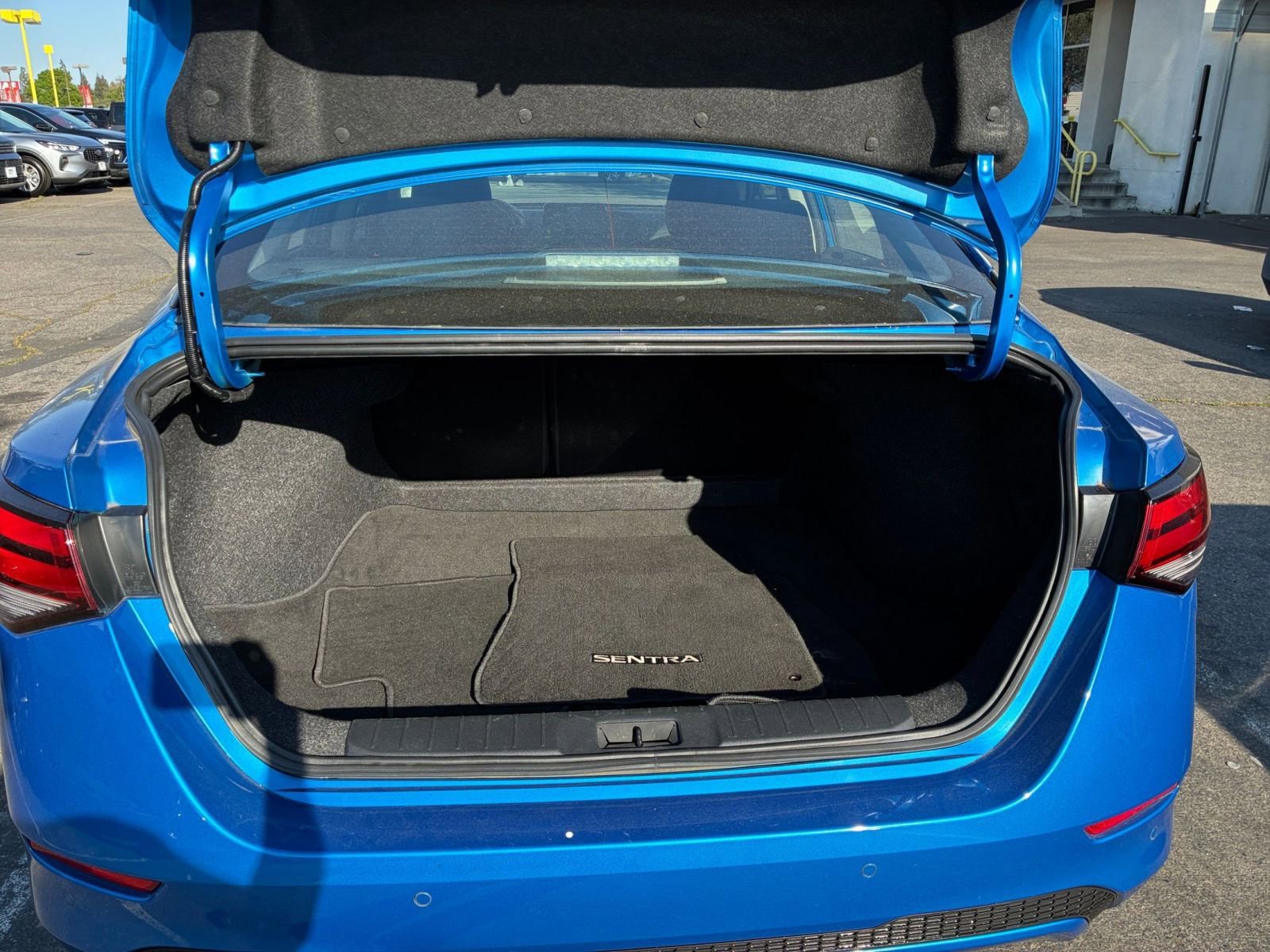 Used 2025 Nissan Sentra SV image 29