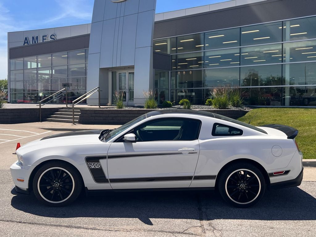 Used 2012 Ford Mustang Boss 302 w/ Boss 302 Accessory Pkg RWD image 3