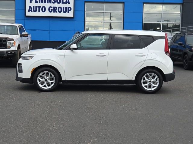 Used 2022 Kia Soul LX w/ Technology Package image 6