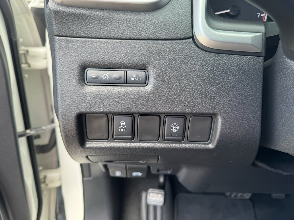 Used 2020 Nissan Murano SV FWD image 12