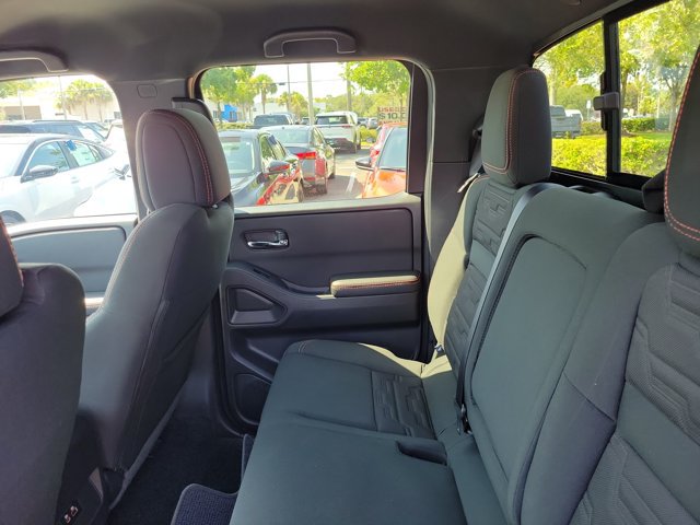 Used 2025 Nissan Frontier Pro-X RWD image 12