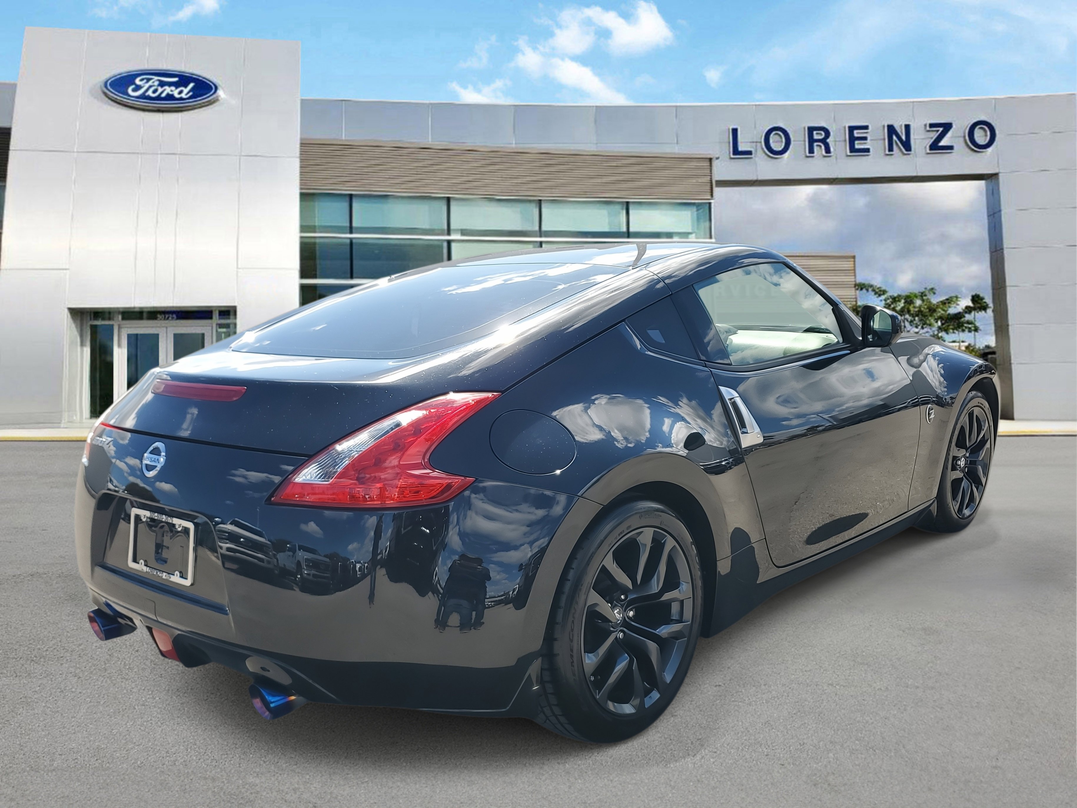 Used 2016 Nissan 370Z Coupe image 5