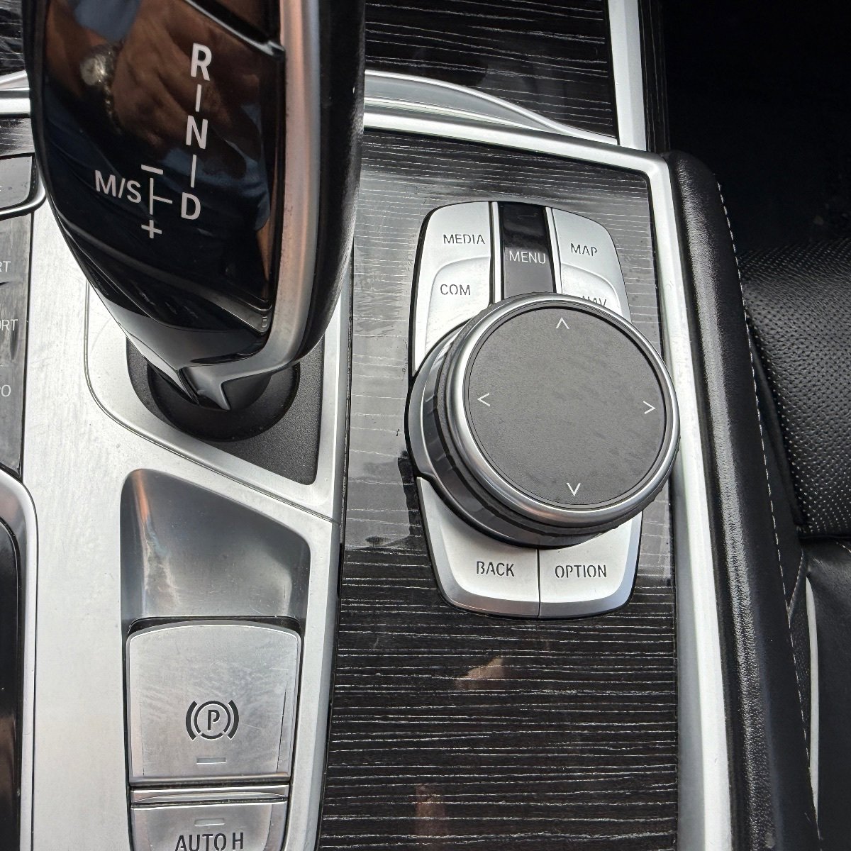 Used 2022 BMW 740i w/ Premium Package RWD image 33
