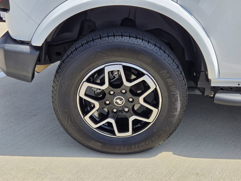 Used 2022 Ford Bronco Outer Banks AWD/4WD image 10