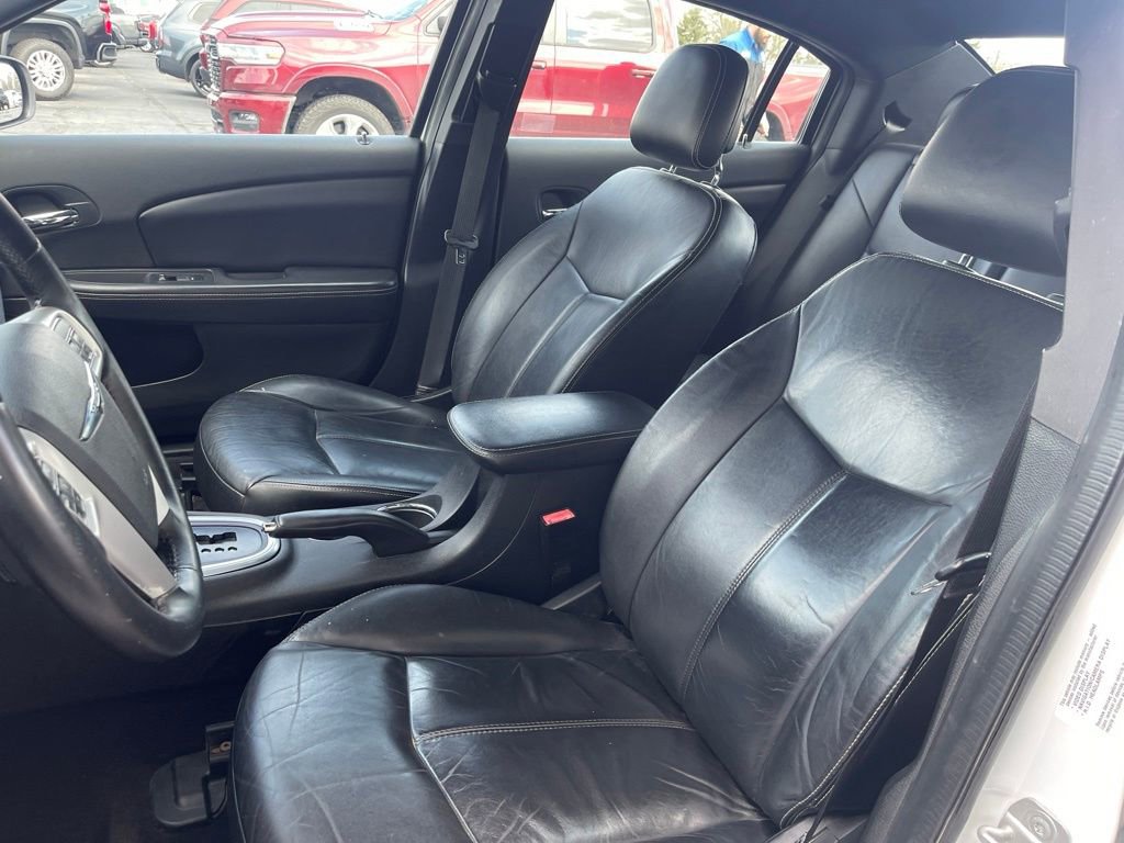 Used 2013 Chrysler 200 Limited w/ Sun/Sound Group image 9
