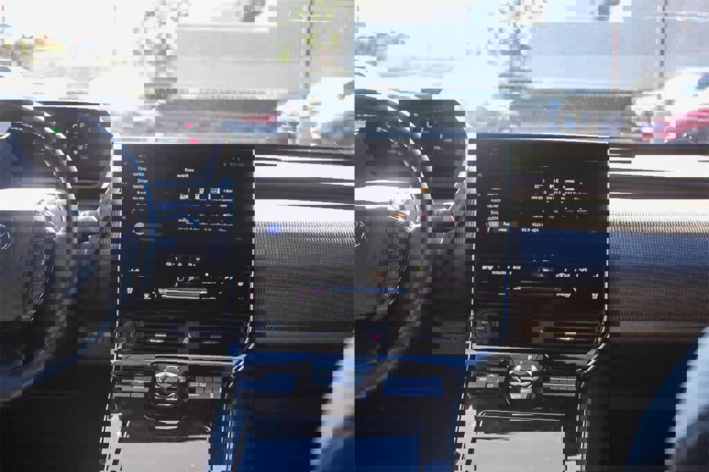 Used 2023 Toyota bZ4X Limited image 19