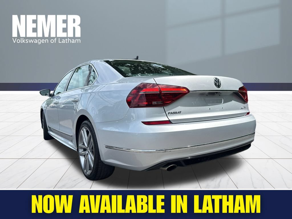 Used 2017 Volkswagen Passat 1.8T R-Line w/ R-Line Lighting Package FWD image 2