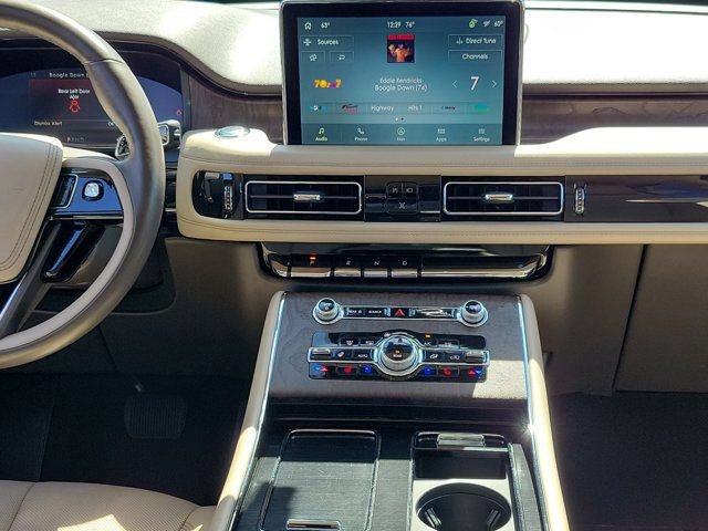 Used 2021 Lincoln Aviator Reserve w/ Elements Package Plus AWD/4WD image 21