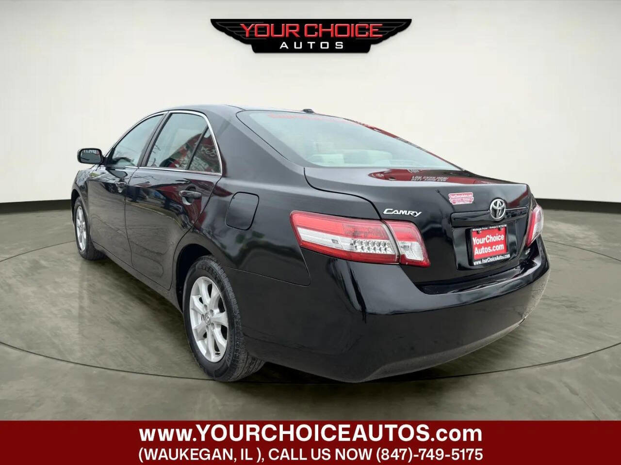 Used 2011 Toyota Camry LE w/ LE Extra-Value Pkg image 3
