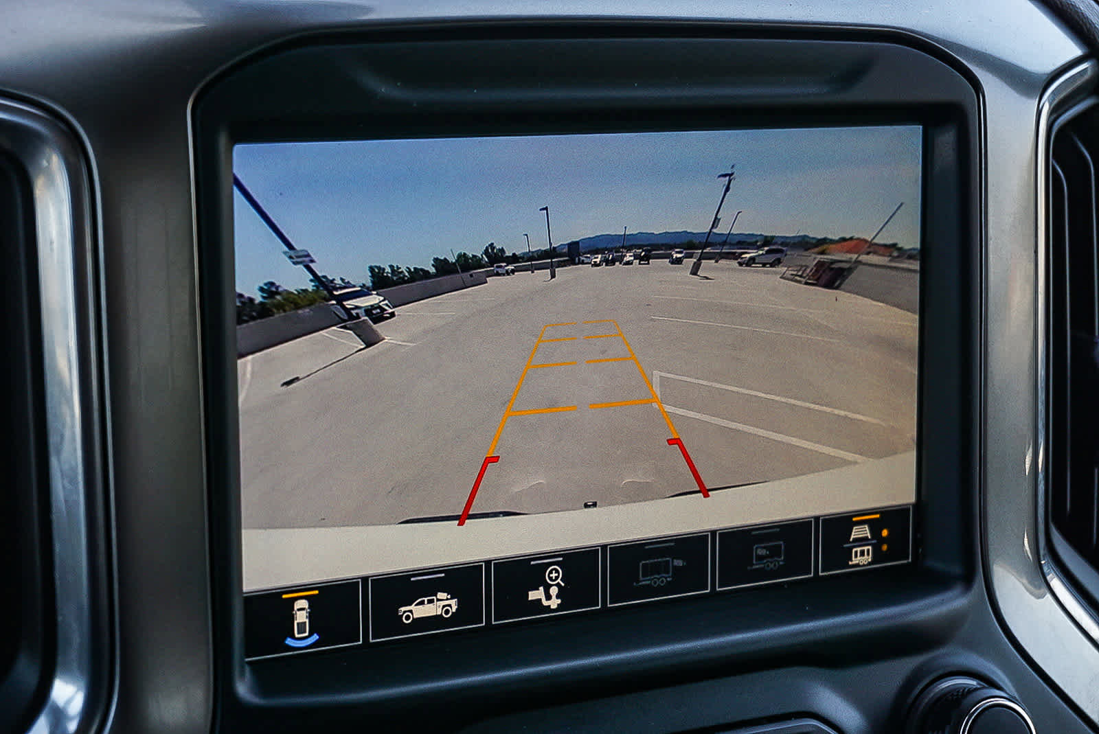 Used 2020 Chevrolet Silverado 1500 LTZ w/ LTZ Premium Package AWD/4WD image 26