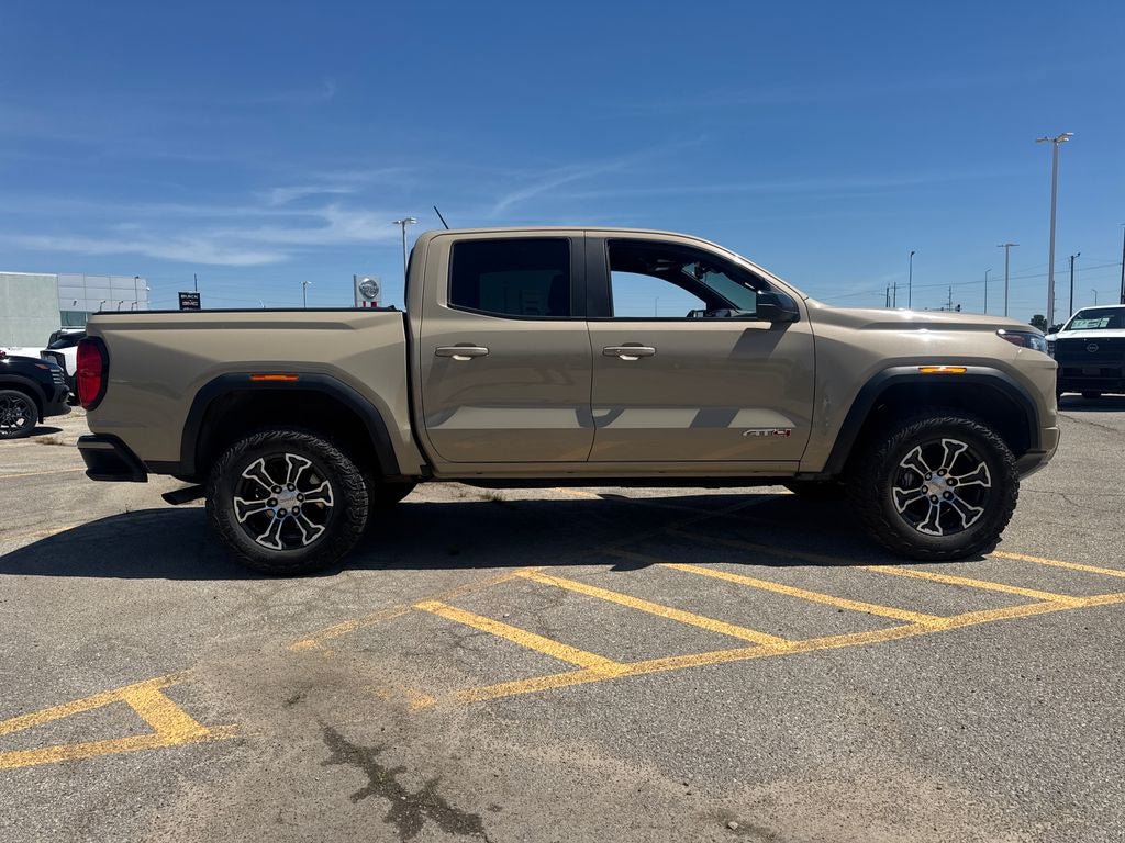 Used 2024 GMC Canyon AT4 AWD/4WD image 7