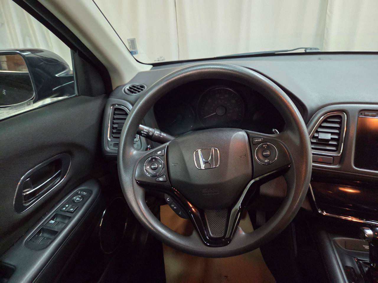 Used 2018 Honda HR-V EX image 26