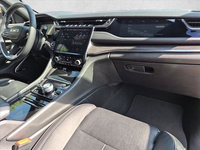 Used 2023 Jeep Grand Cherokee Overland w/ Luxury Tech Group IV AWD/4WD image 23