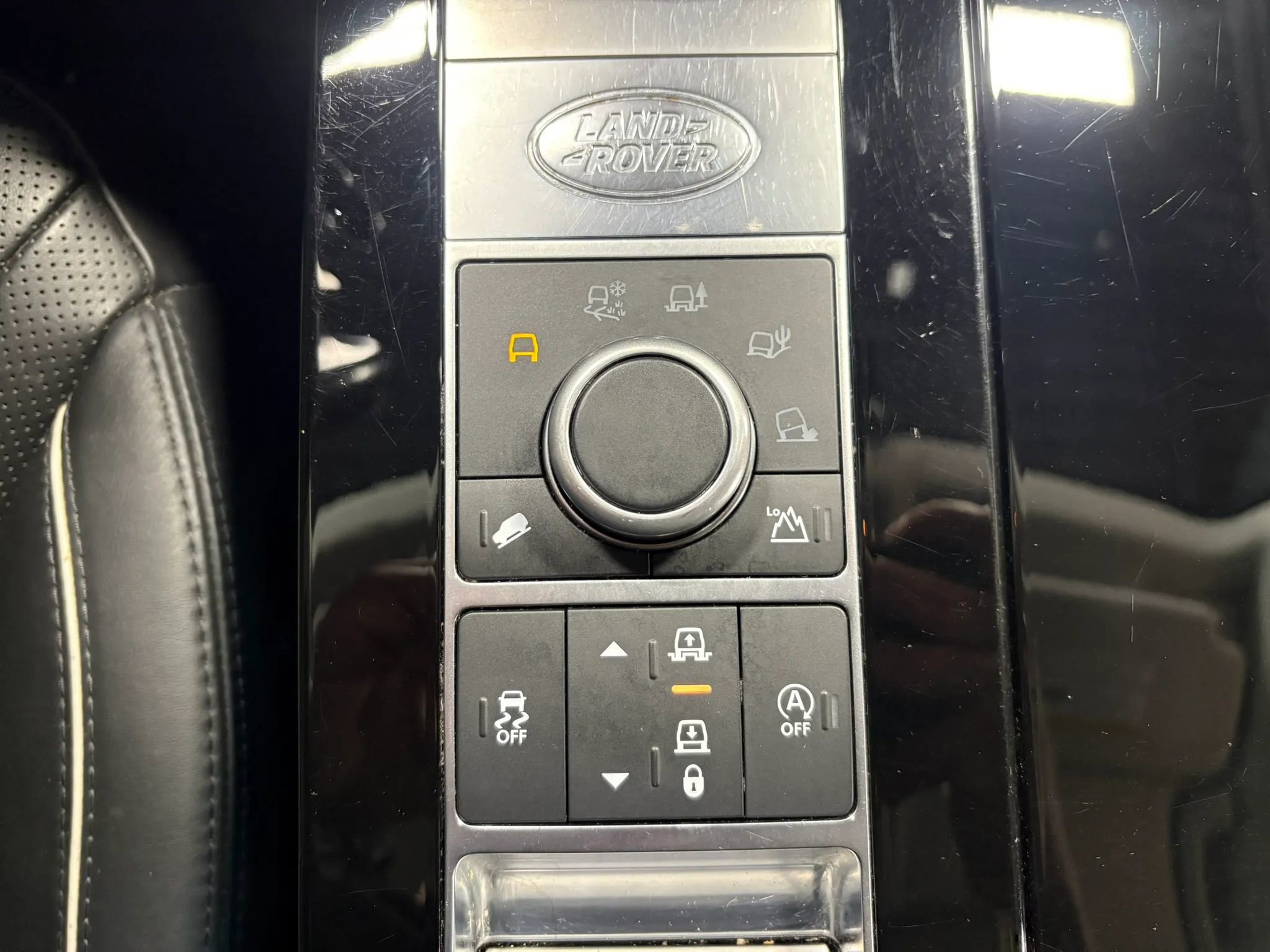 Used 2020 Land Rover Discovery HSE Luxury AWD/4WD image 27
