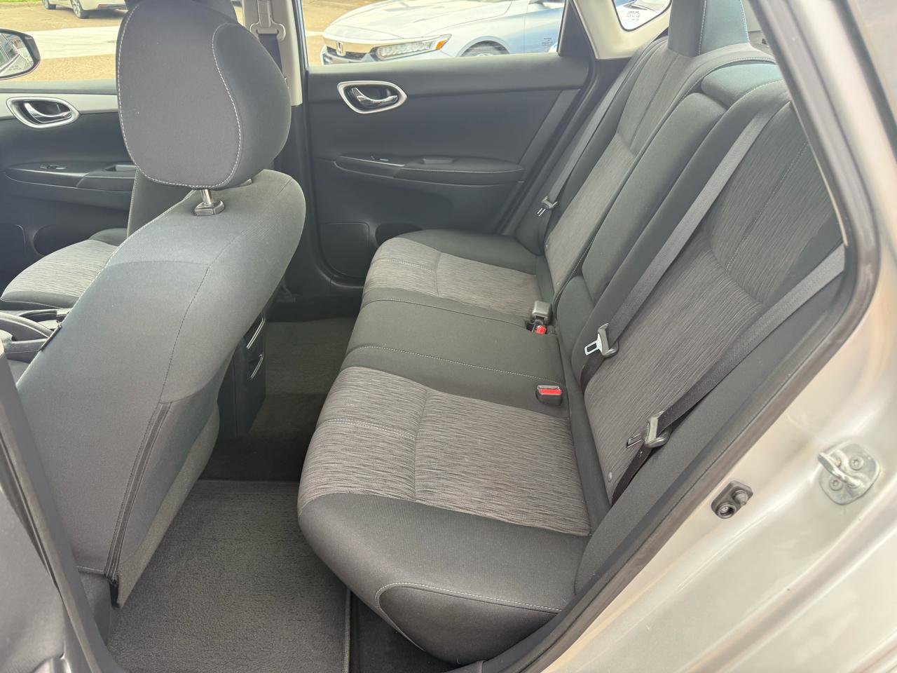 Used 2015 Nissan Sentra SV image 13