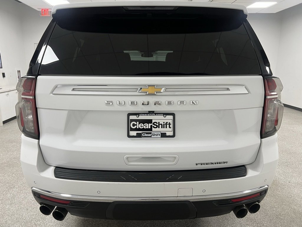 Used 2023 Chevrolet Suburban Premier image 9