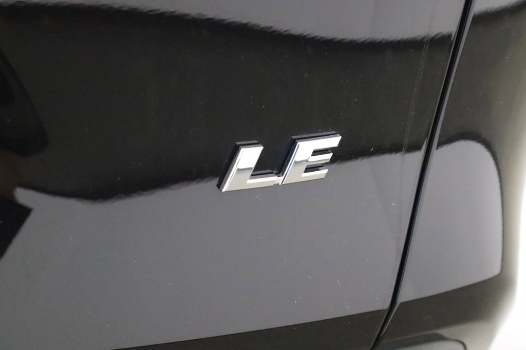 Used 2025 Toyota RAV4 LE FWD image 40