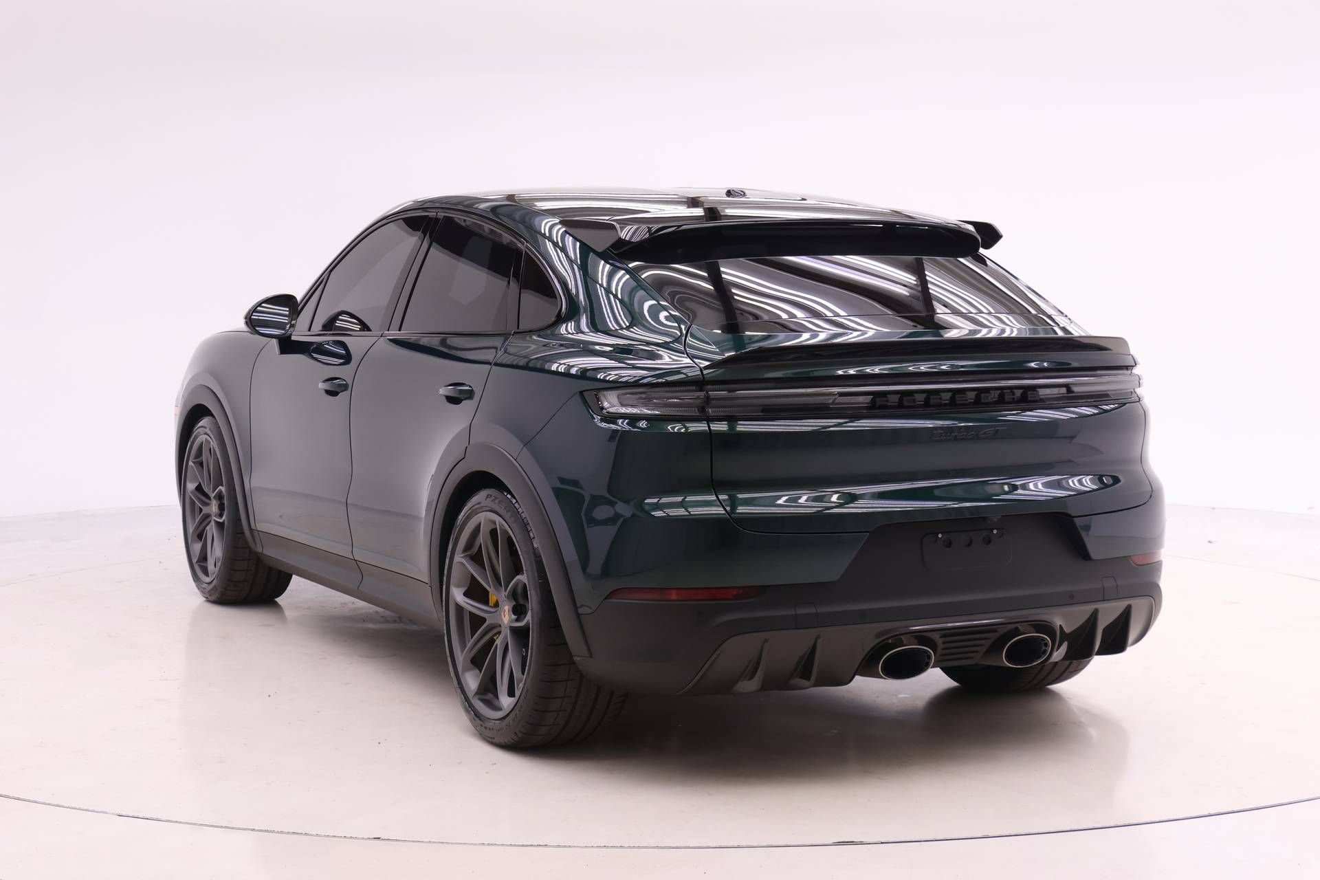 Certified 2025 Porsche Cayenne Turbo GT image 3