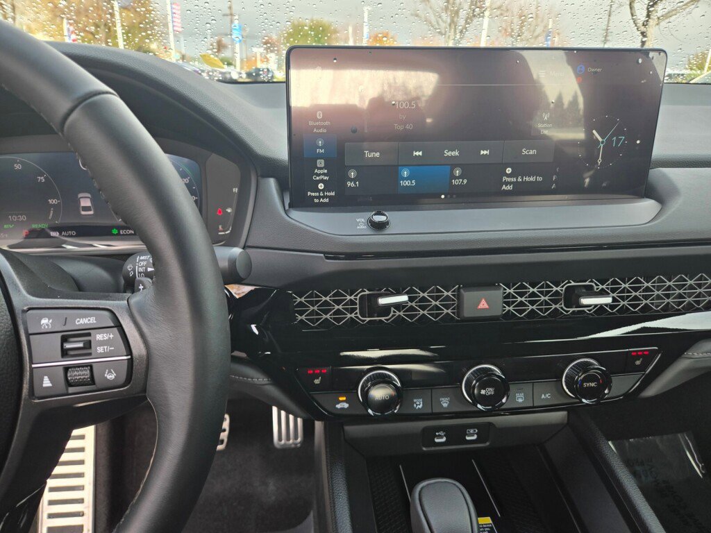 Used 2025 Honda Accord Sport image 14