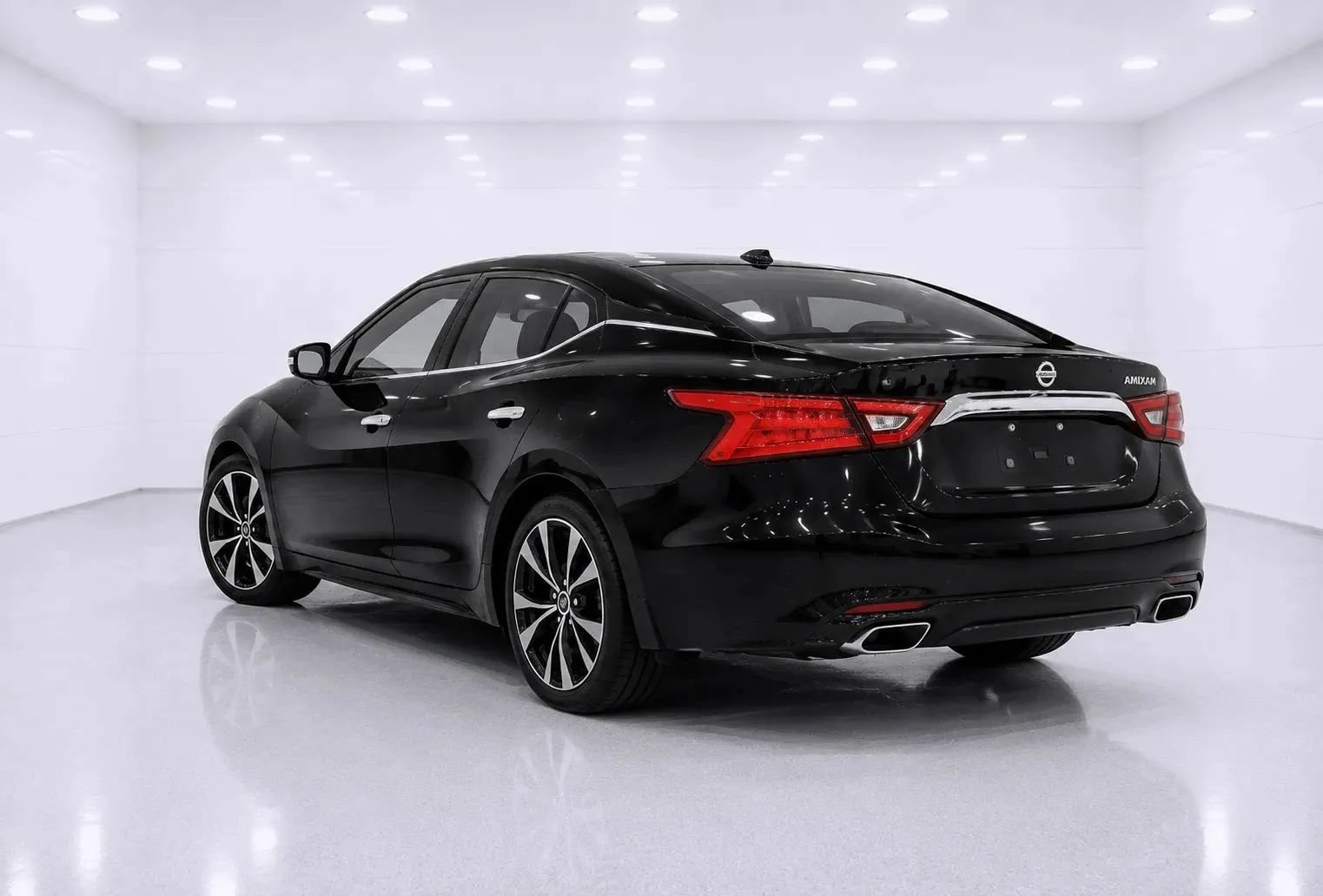 Used 2016 Nissan Maxima SR FWD image 3