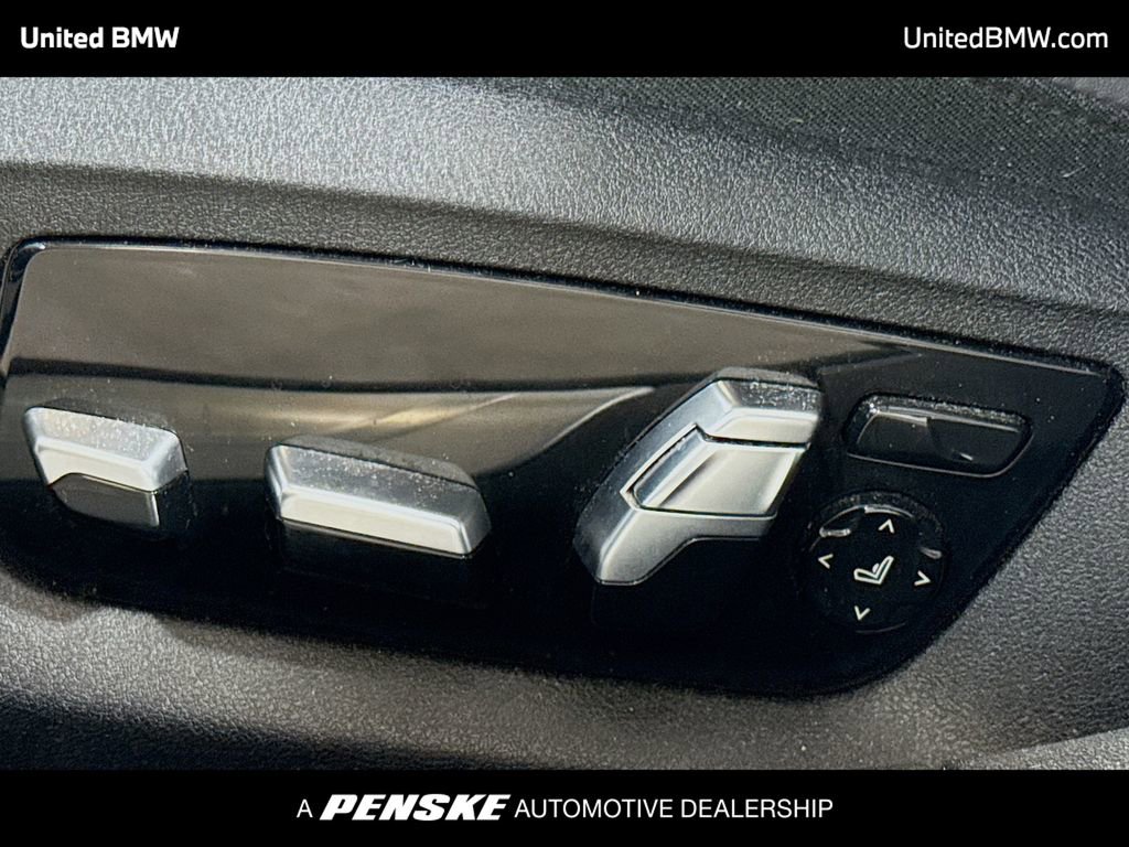 Used 2019 BMW 750i w/ M Sport Package image 4