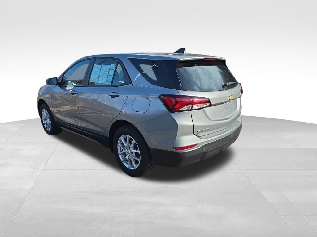 Used 2023 Chevrolet Equinox LS image 8