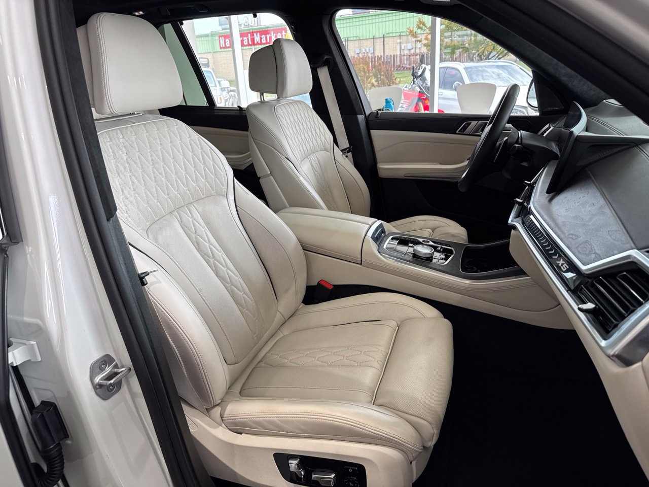 Used 2026 BMW X5 xDrive40i w/ Executive Package AWD/4WD image 51