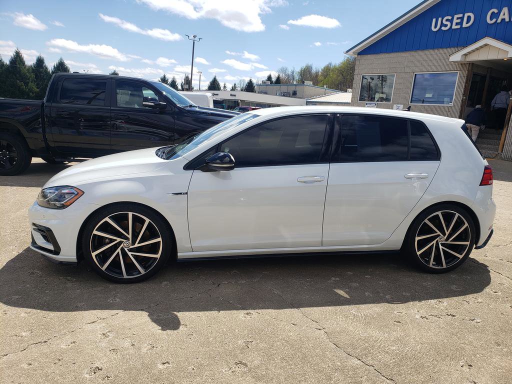 Used 2018 Volkswagen Golf R 4-Door AWD/4WD image 7