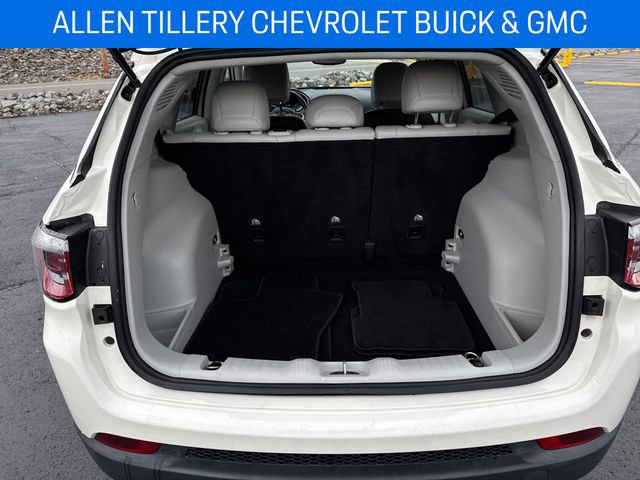 Used 2020 Jeep Compass Latitude image 23