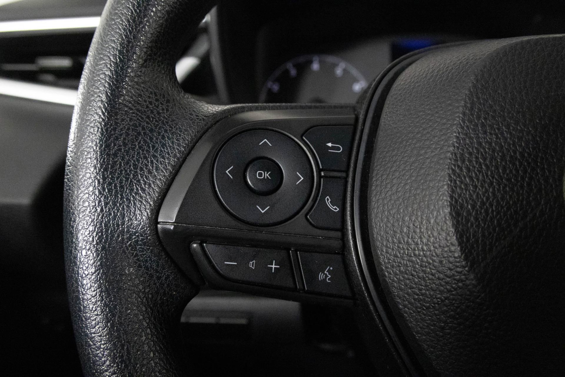 Used 2024 Toyota Corolla LE image 27