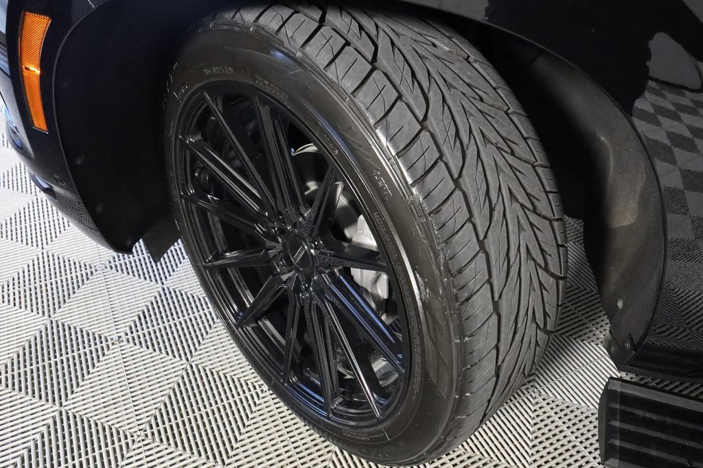 Used 2025 Cadillac Escalade ESV Sport w/ Touring Package image 58