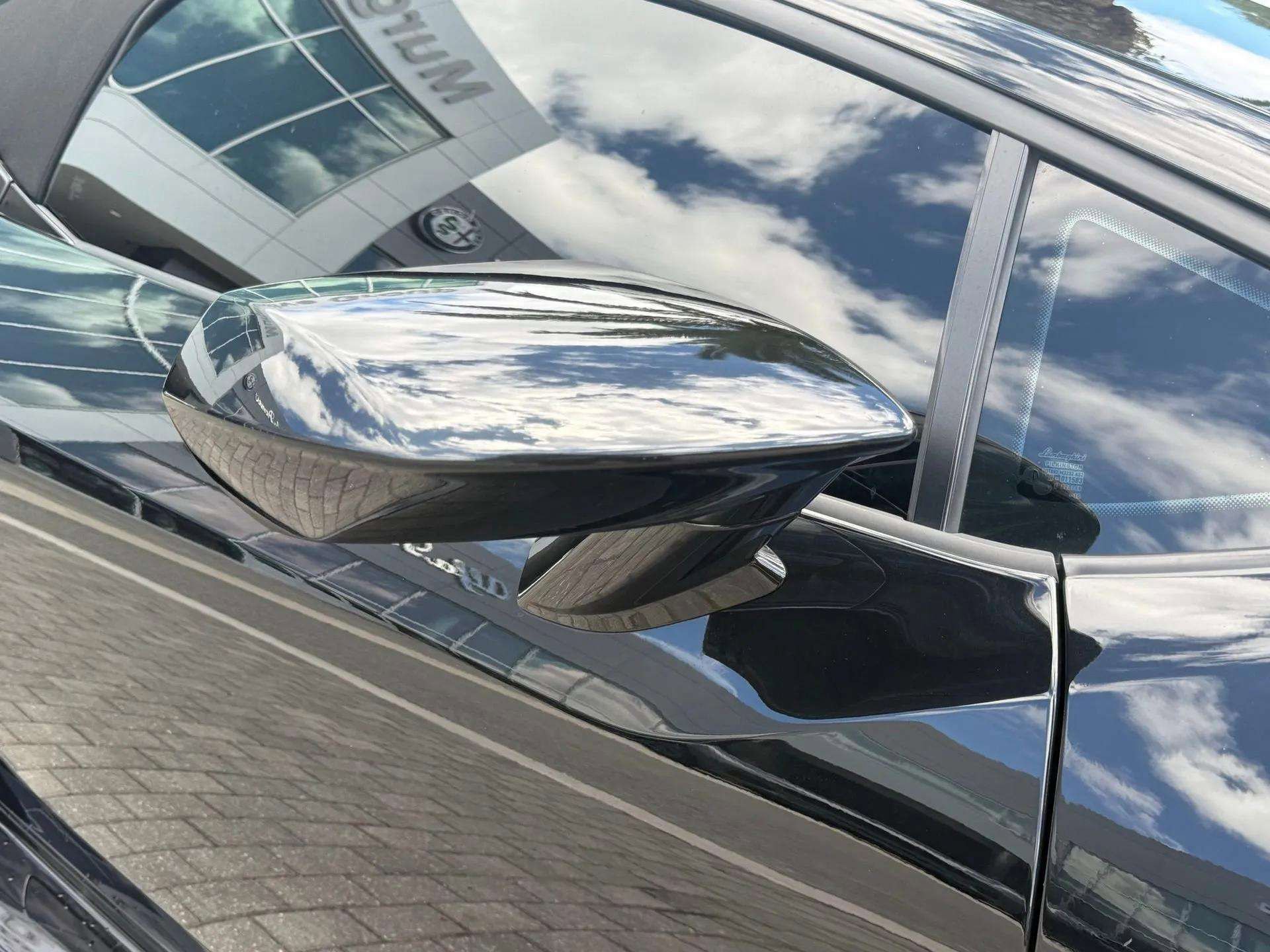 Used 2016 Lamborghini Huracan LP 610-4 image 18