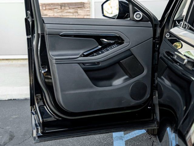 Used 2023 Land Rover Range Rover Evoque S image 11