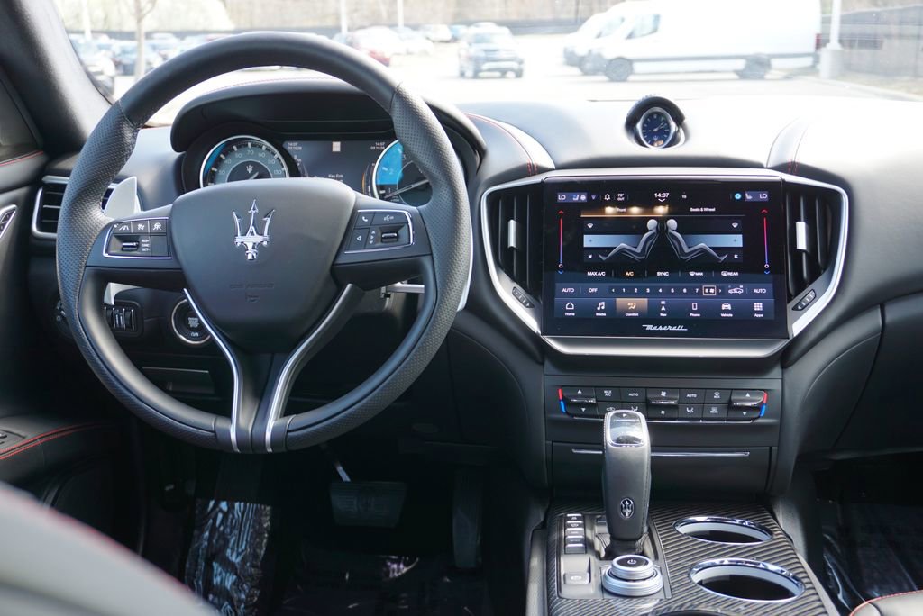 Used 2023 Maserati Ghibli Modena image 17