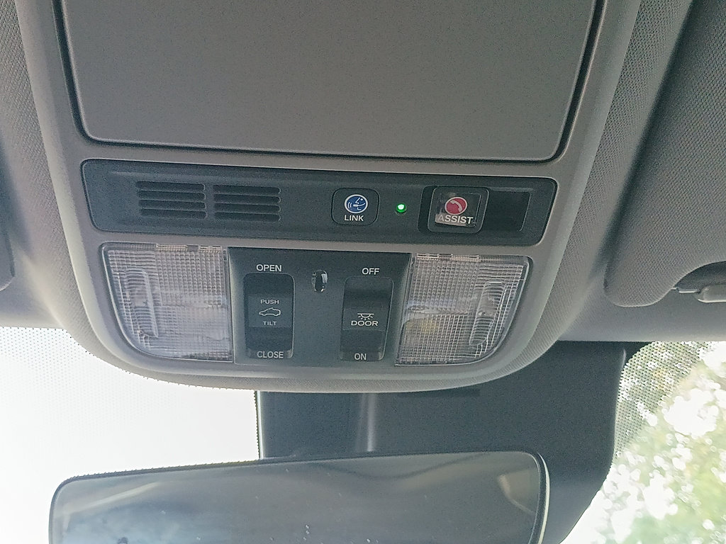 Certified 2022 Honda Pilot Touring image 28