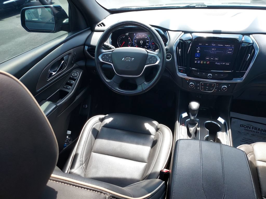 Used 2022 Chevrolet Traverse Premier w/ Redline Edition AWD/4WD image 15