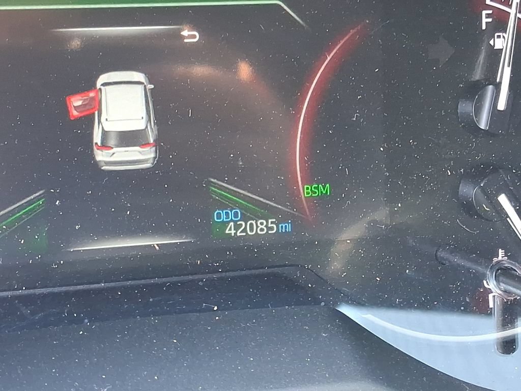 Used 2025 Toyota RAV4 XLE AWD/4WD image 22
