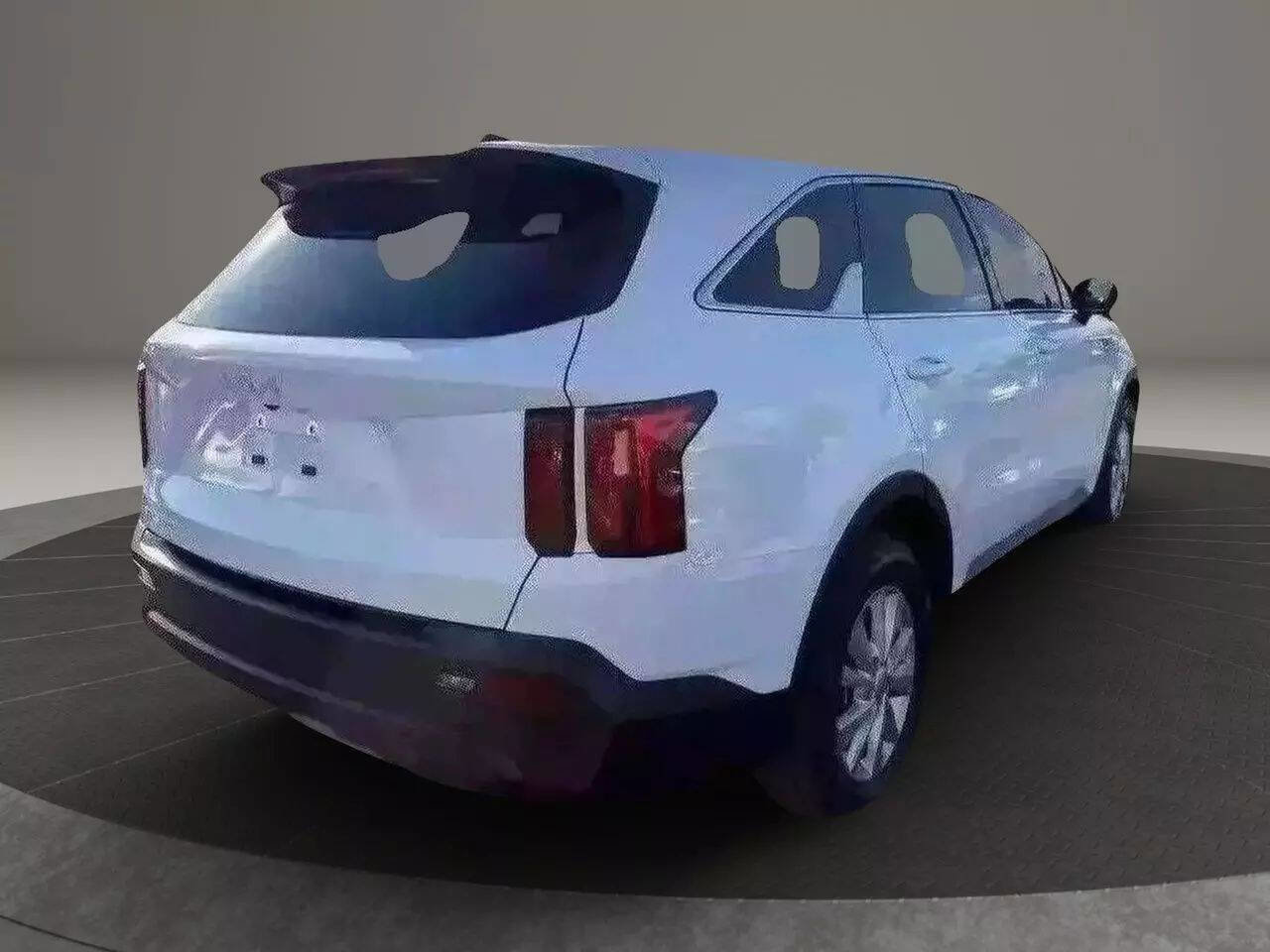 Used 2023 Kia Sorento LX image 6
