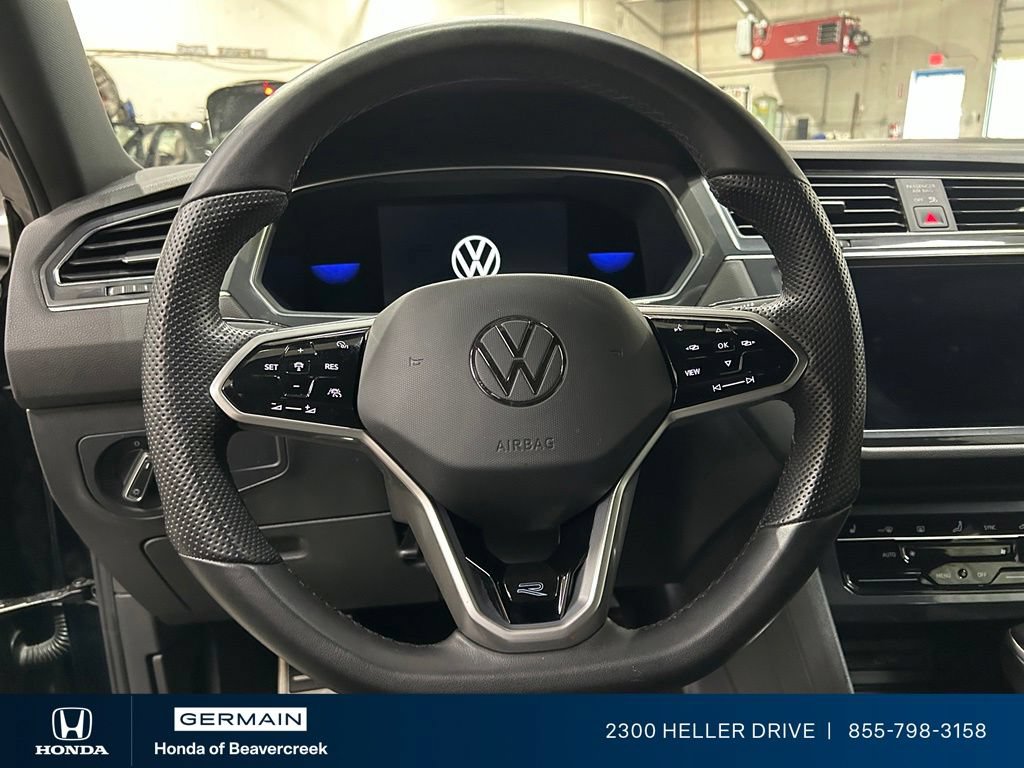 Used 2022 Volkswagen Tiguan SE R-Line FWD image 16