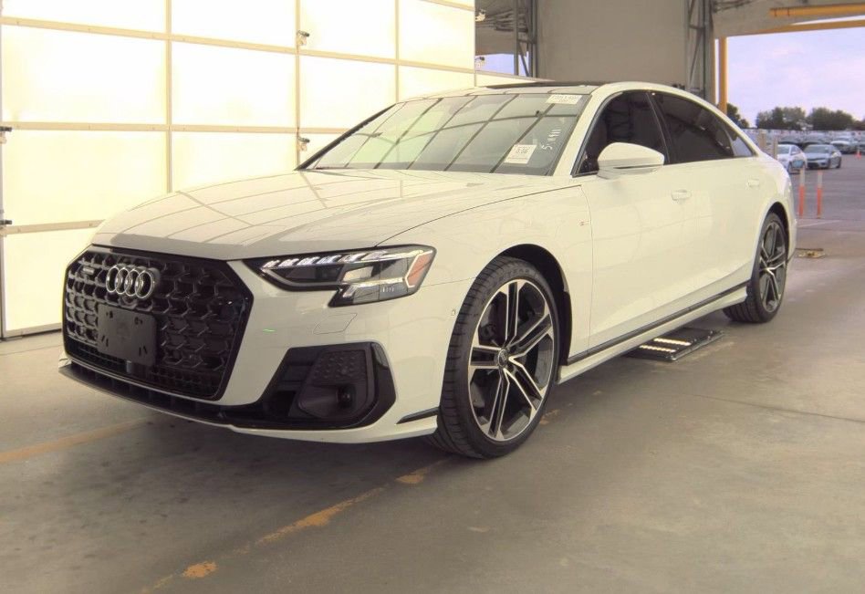 Used 2025 Audi A8 L 3.0T image 1