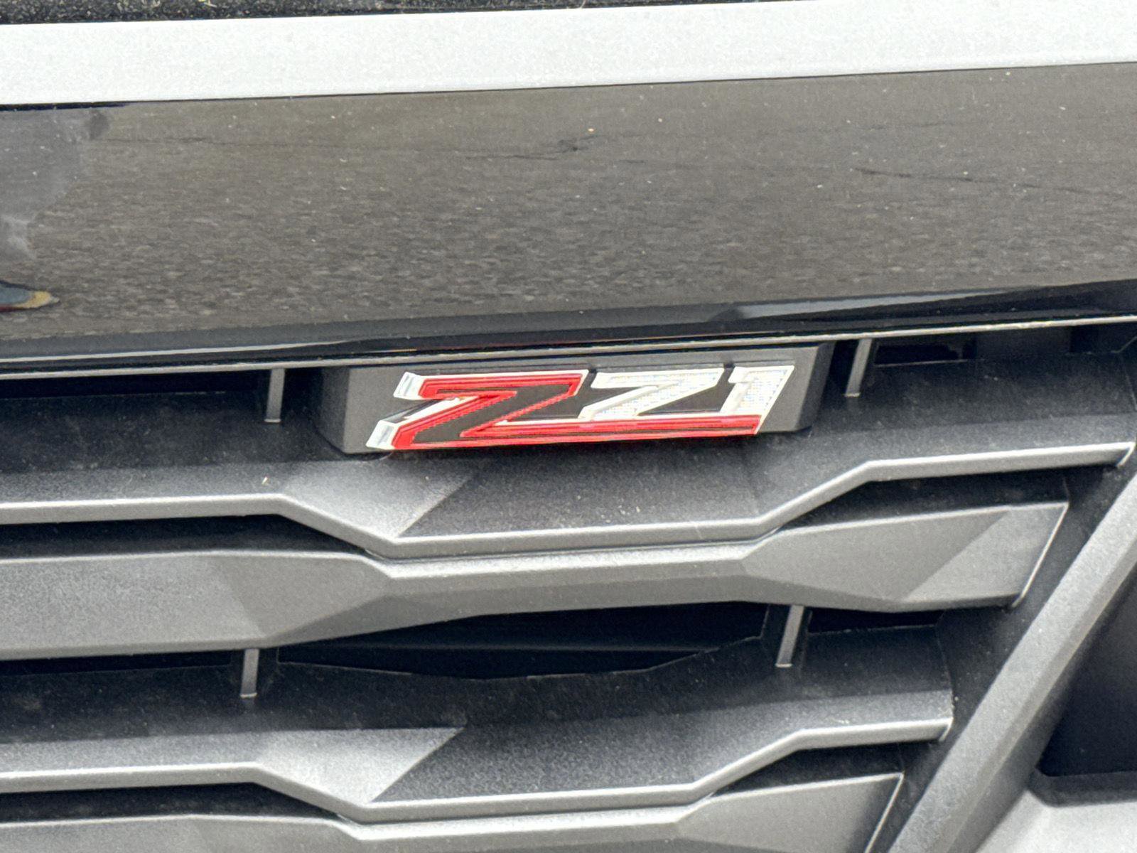 New 2025 Chevrolet Colorado Z71 w/ Midnight Edition image 6