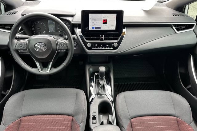 Used 2025 Toyota Corolla SE FWD image 16